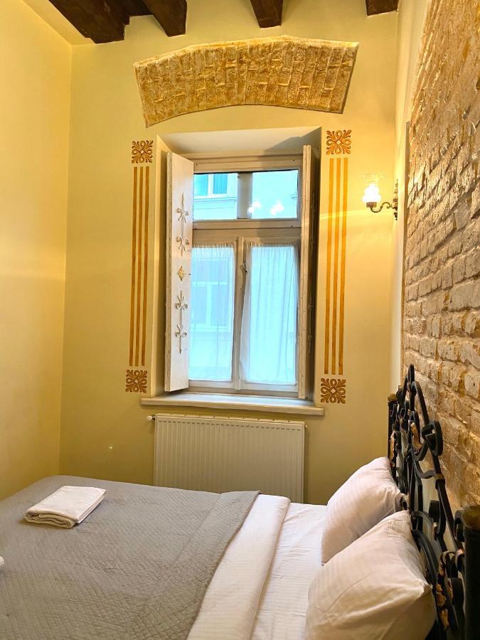 Квартира Подобово На Вулиці Валова 21А Lviv Kültér fotó
