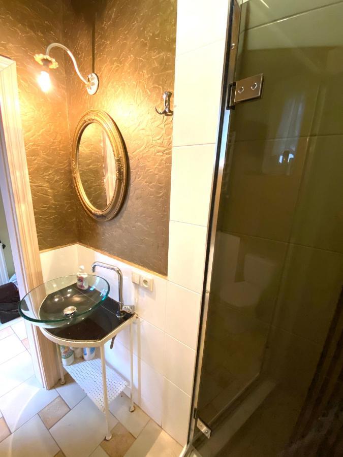 Квартира Подобово На Вулиці Валова 21А Lviv Kültér fotó