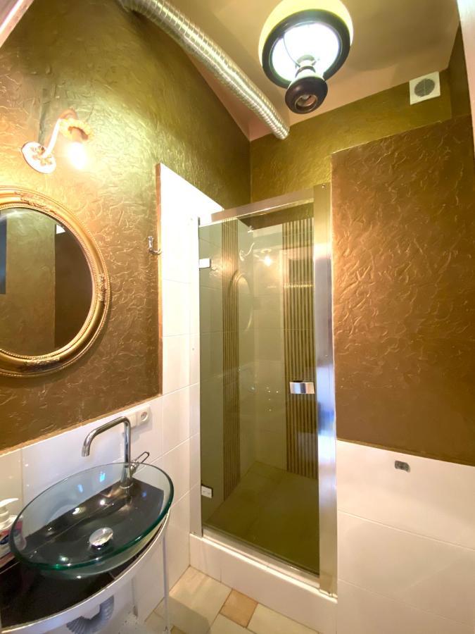 Квартира Подобово На Вулиці Валова 21А Lviv Kültér fotó