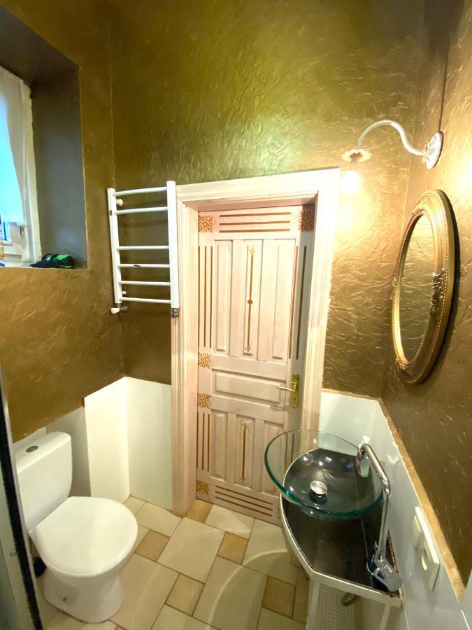 Квартира Подобово На Вулиці Валова 21А Lviv Kültér fotó