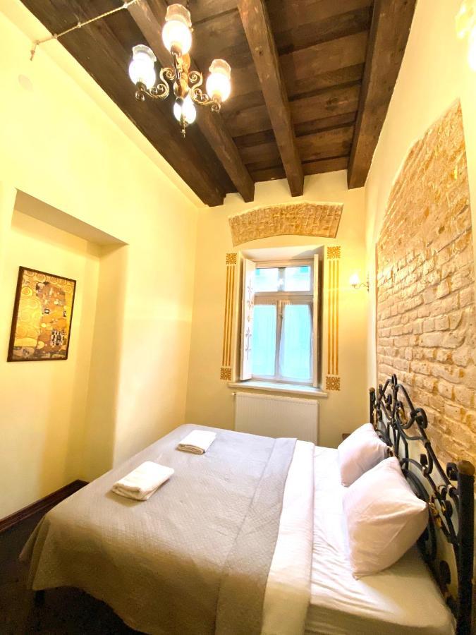 Квартира Подобово На Вулиці Валова 21А Lviv Kültér fotó